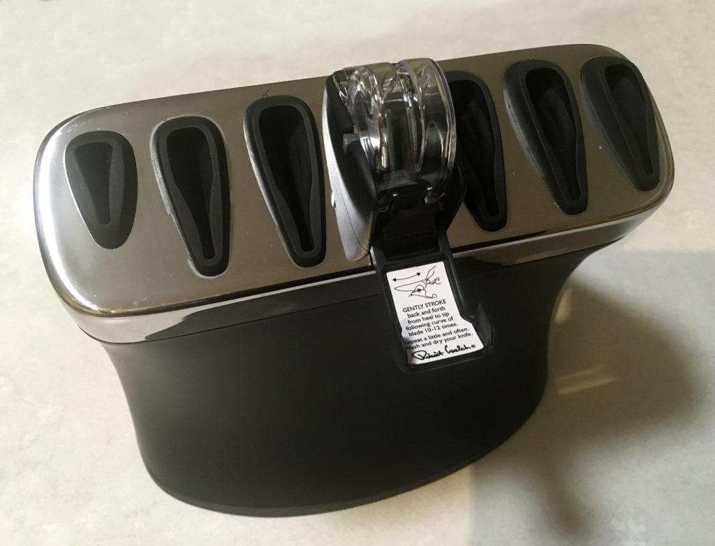 Knife block with sharpener