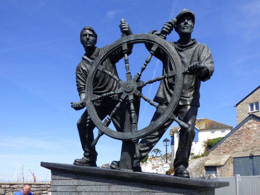 Sculpture of fishermen