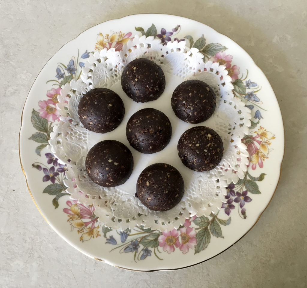 No-bake no-sugar brownies