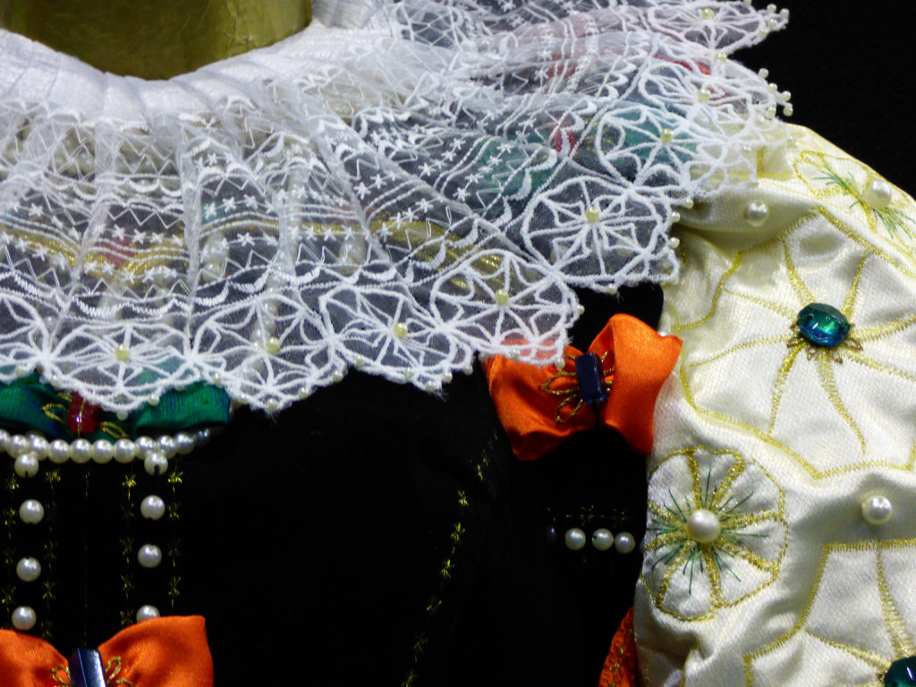 Detail of ruff of Elizabeth I embroidery