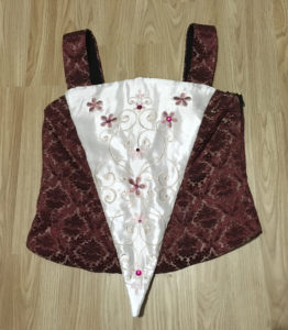Read more about the article Tudor Gown Part 3: The Skirt and the Bodice