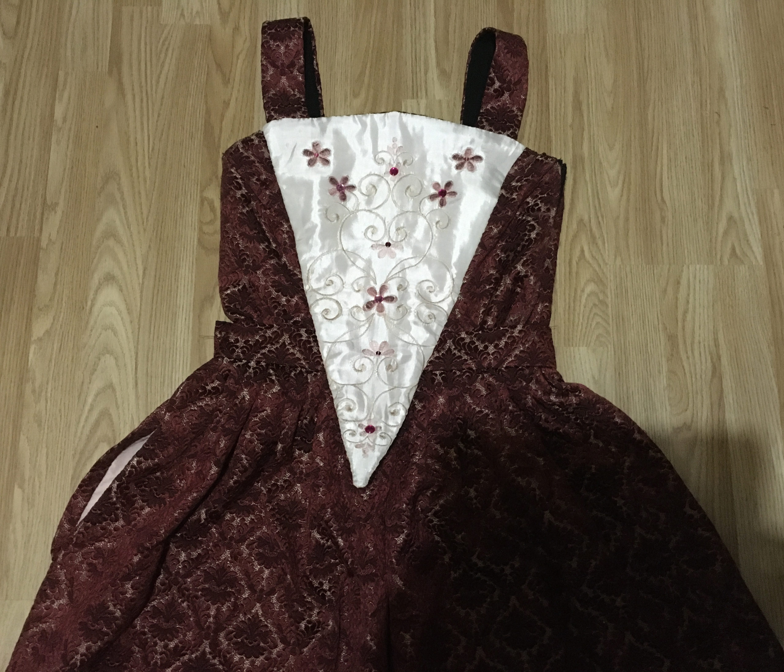 Read more about the article WOYWW 547 Tudor Gown and Pants