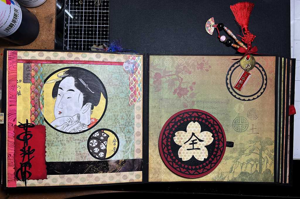 Read more about the article Oriental Style Album – Fifth Page – Circles with Circle to Square Fold-Out
