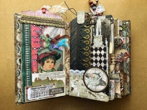 Read more about the article Recycled Paper-Glassine Bag Mini-Album Video Flip-Through