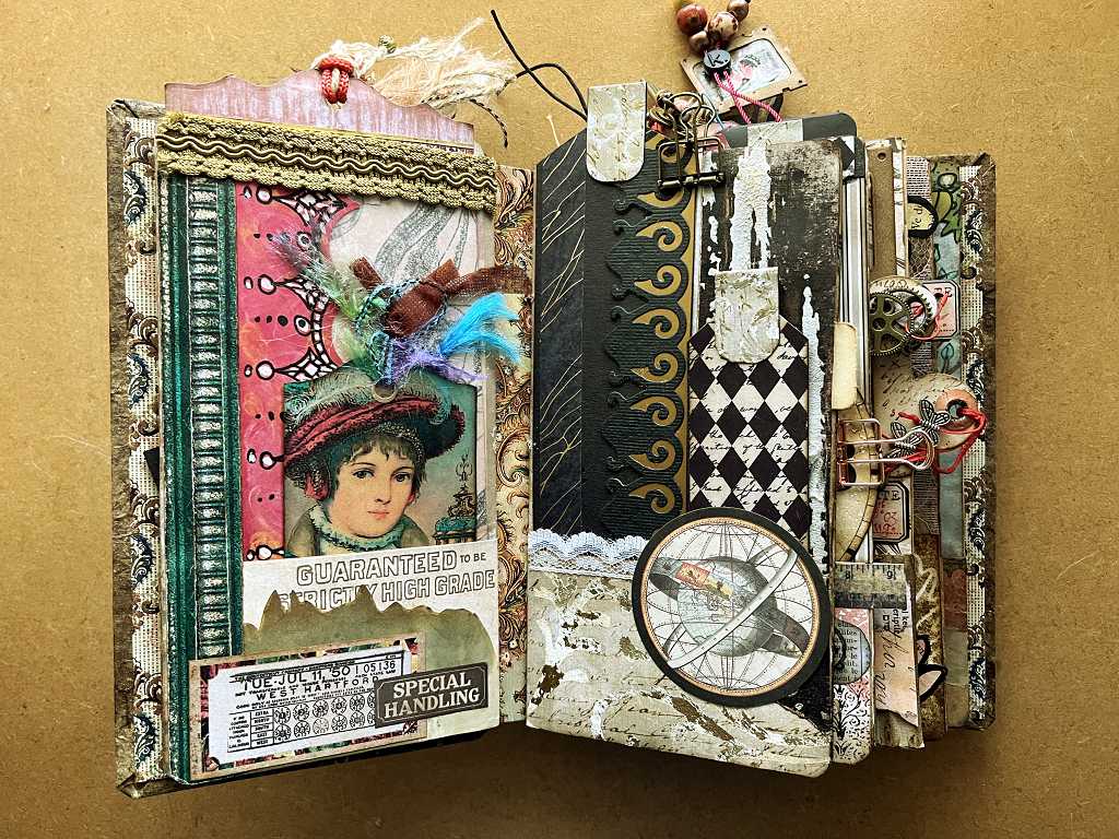 Read more about the article Recycled Paper-Glassine Bag Mini-Album Video Flip-Through