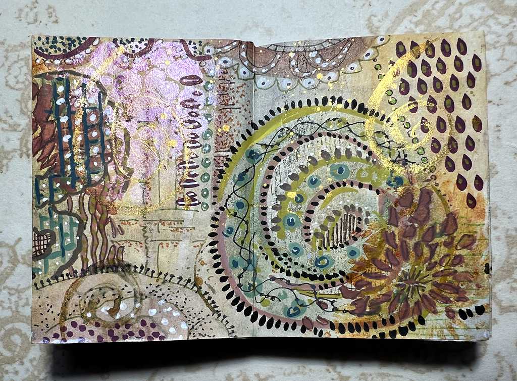 Read more about the article Mark Making on the Abstract Watercolour Mini-Album
