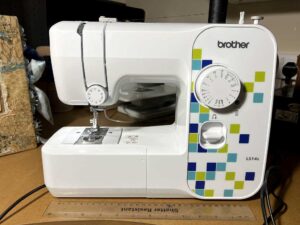 Read more about the article Mini Sewing Machine