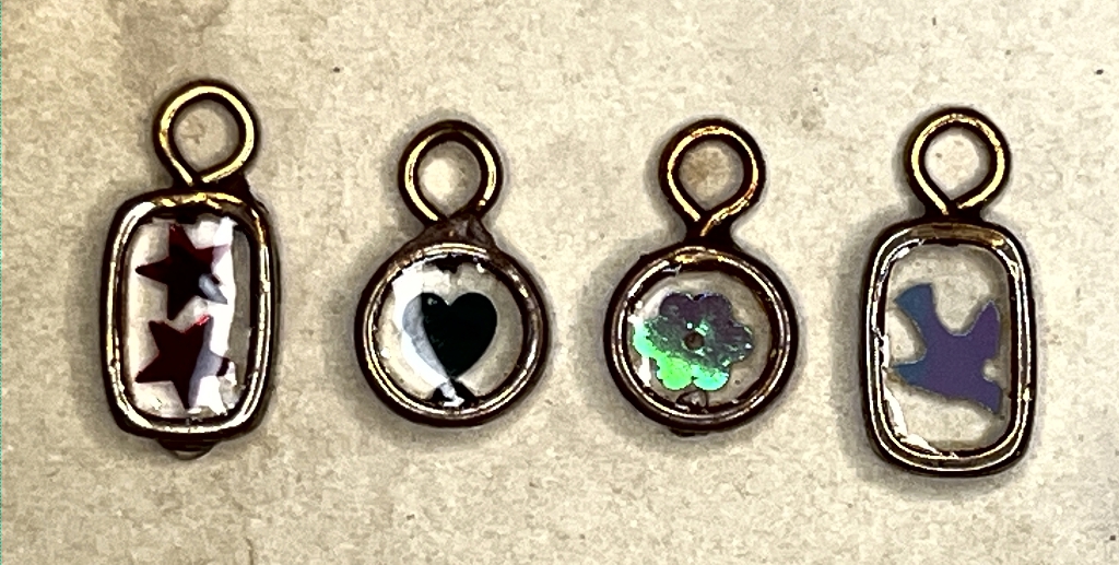 Read more about the article Experiments with UV Resin and Some Tiny Charms