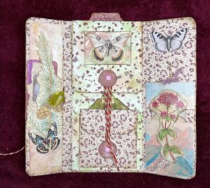 Read more about the article Tissue Box Folios Part 2 – Completion of Floral Folio