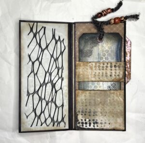 Read more about the article Double Tri-Fold Junk Mail Folio Part 2 – Covering and Decorations