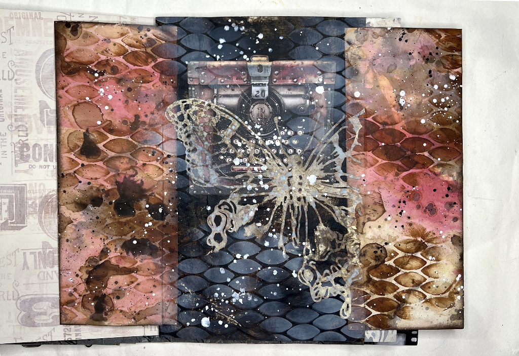 You are currently viewing Typewriter Album Part 8 – Gate Fold Folio Page